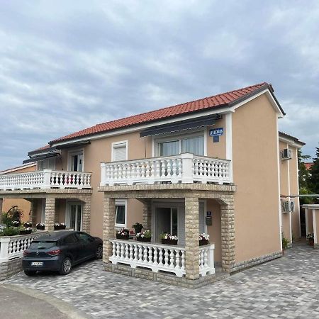 Apartments Ostojic 크르크 외부 사진
