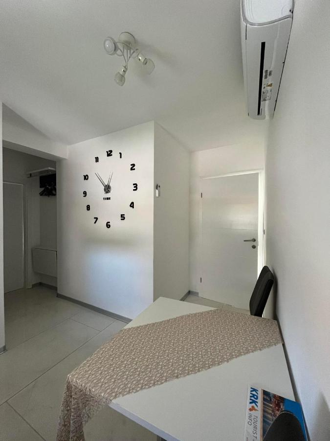 Apartments Ostojic 크르크 외부 사진