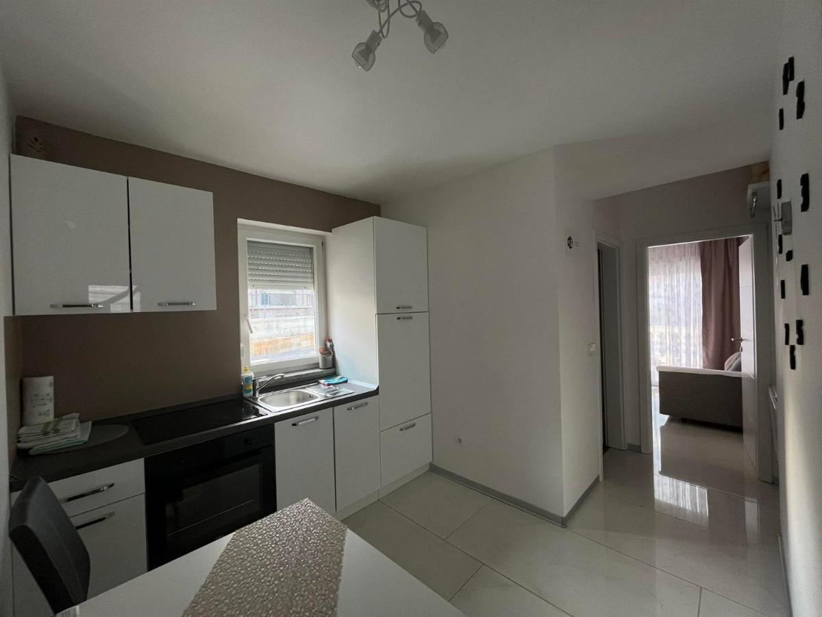 Apartments Ostojic 크르크 외부 사진