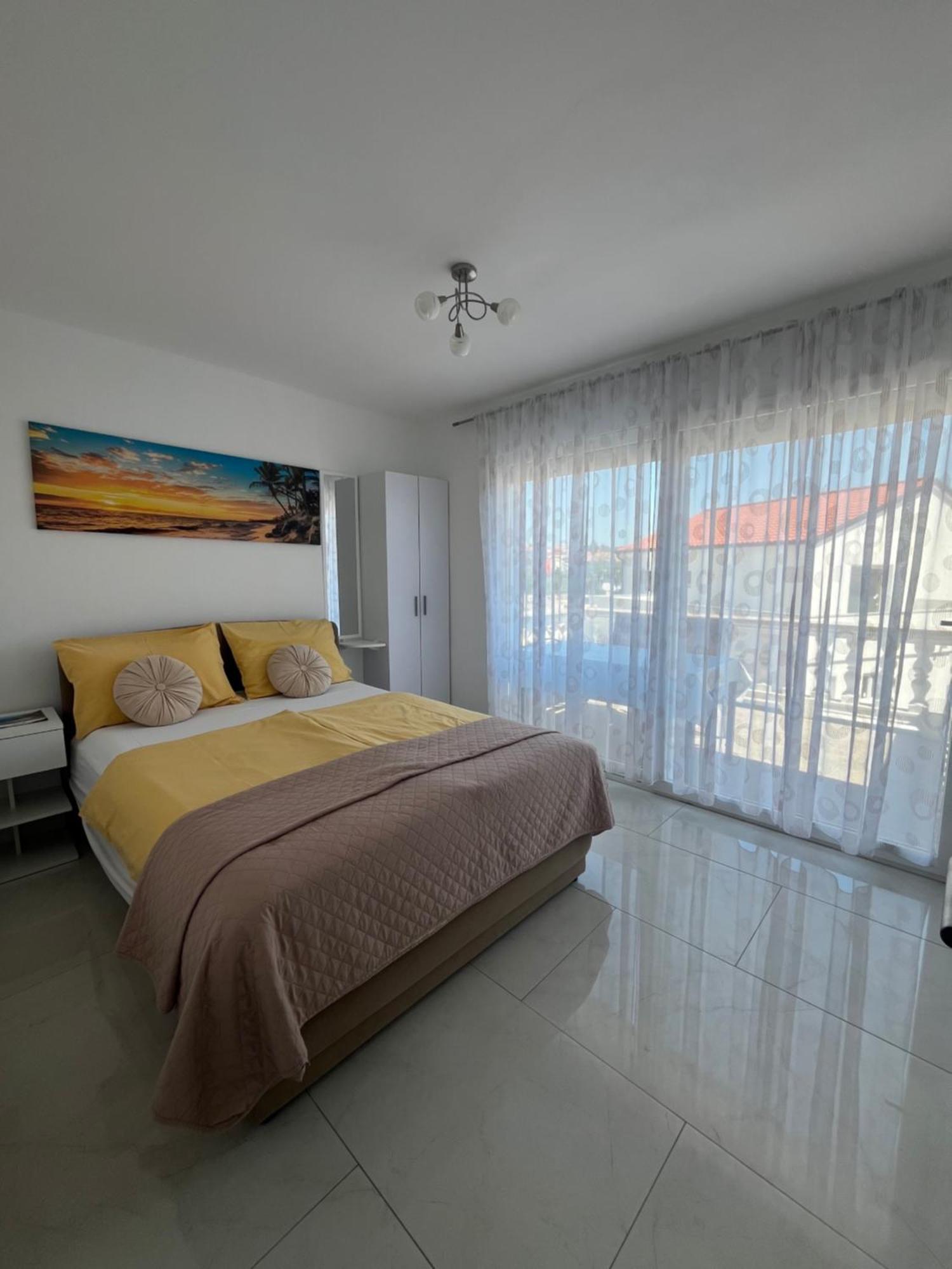 Apartments Ostojic 크르크 외부 사진