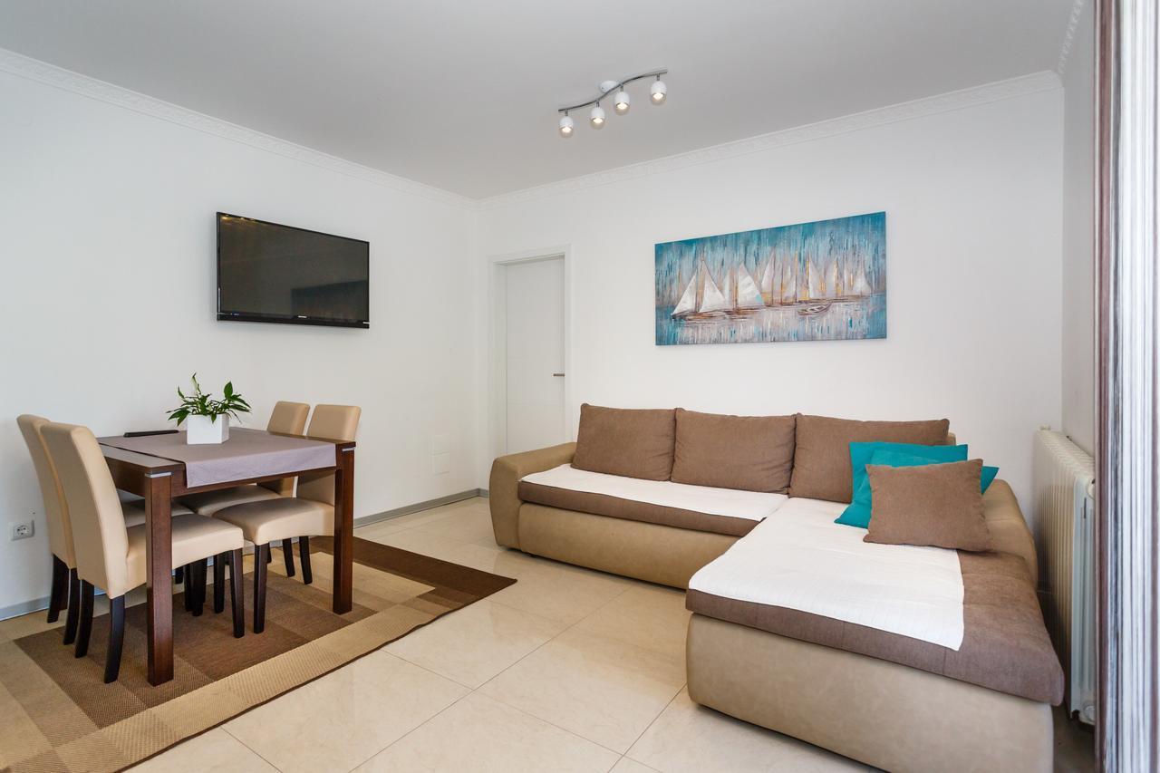 Apartments Ostojic 크르크 외부 사진